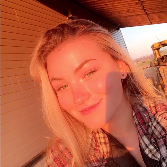 Meet your Posher, Rylee - Picture 1 of 1